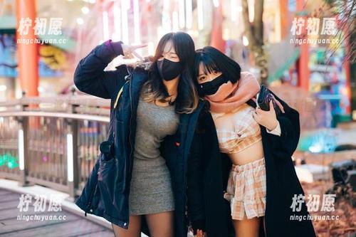 我这一遍遍翻看，Son Ye Eun毛衣全套图集有毒，每张图都让我停留太久。